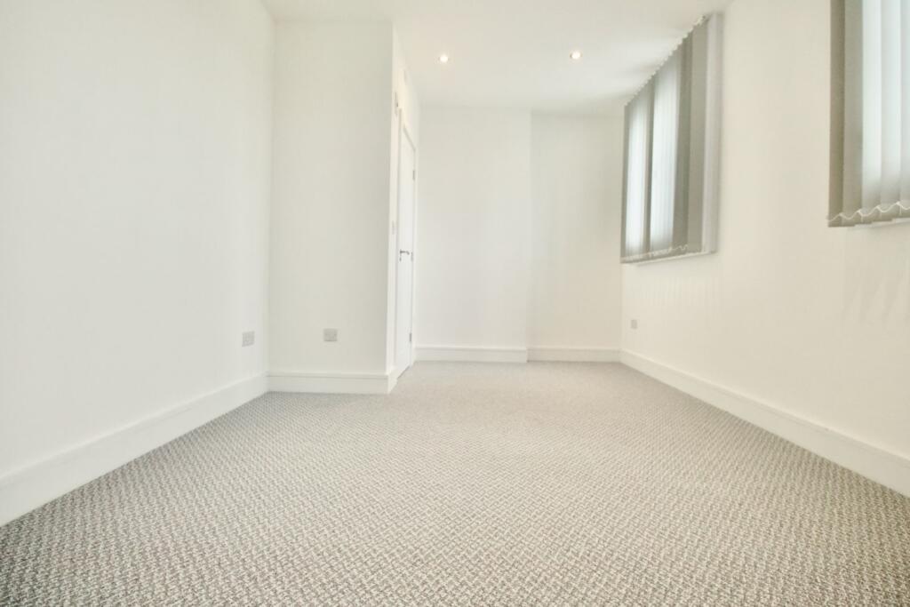 BELGRAVE GATE BEDROOM