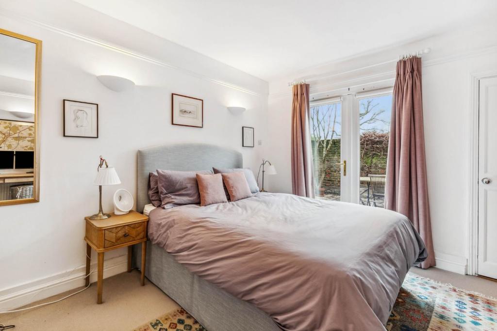Bedroom.jpg