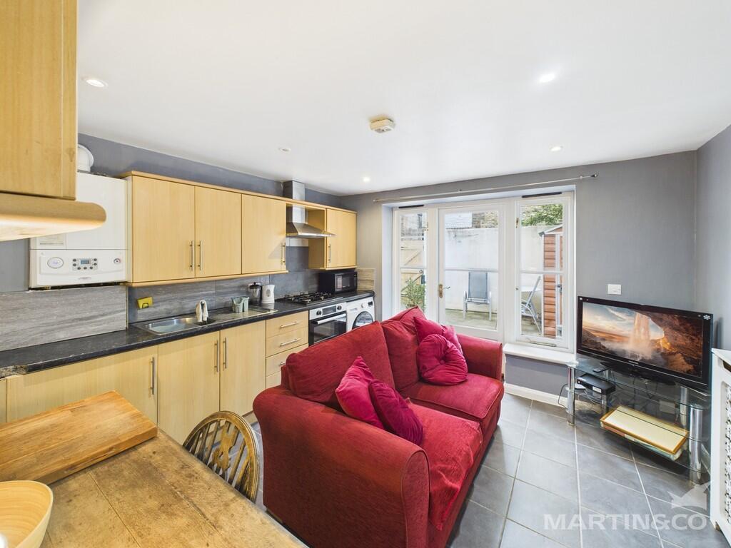 Kitchen/Lounge