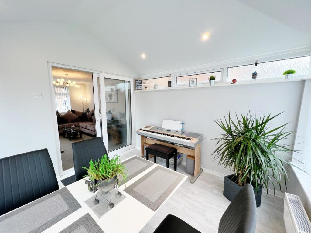 Garden Room 3.jpg
