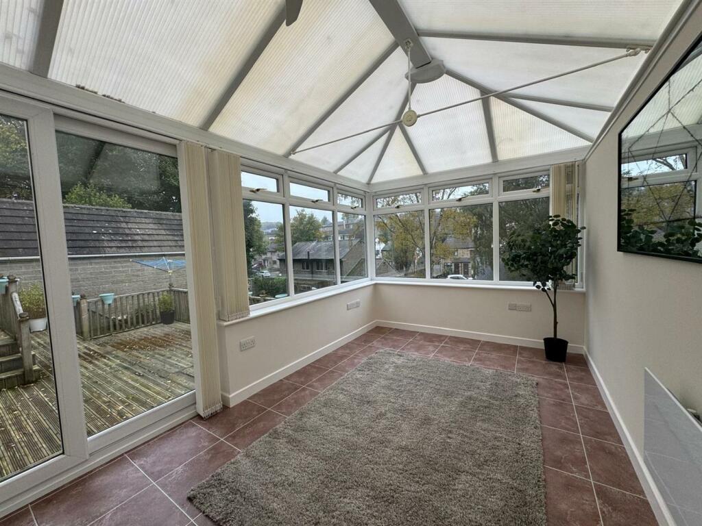 DINING / GARDEN ROOM