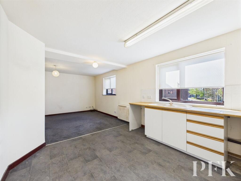 Open plan living / dining / kitchen