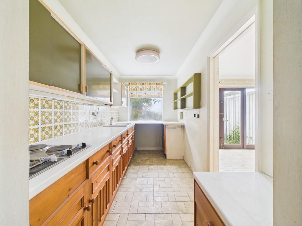 CAM02089G0-PR0497...