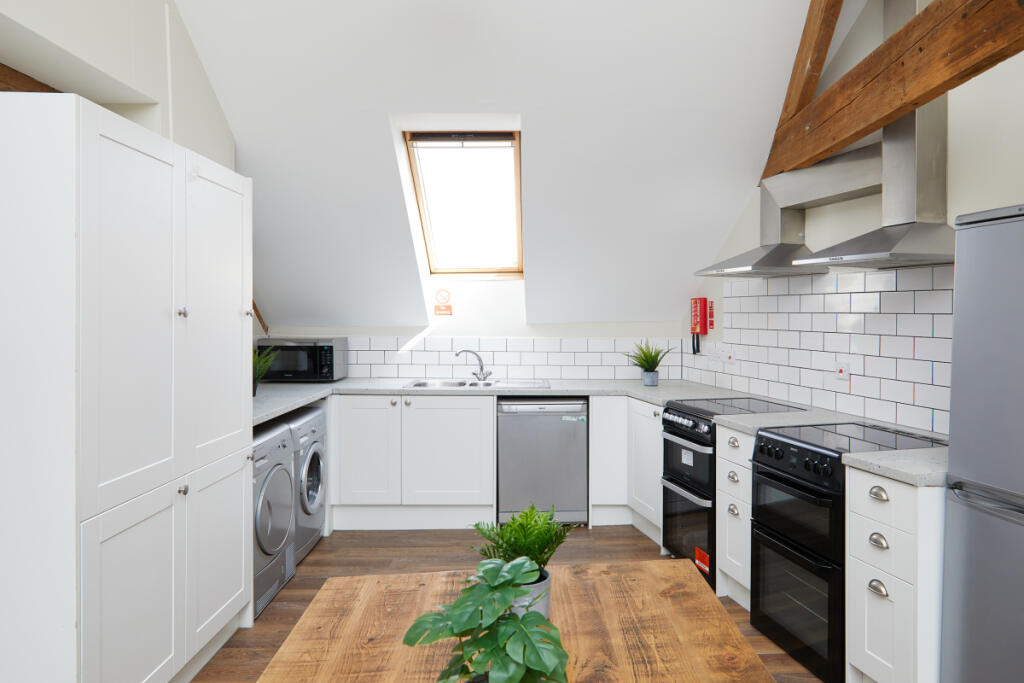 Shoe &amp; Boot Factory, Flat 20 Kitchen 4