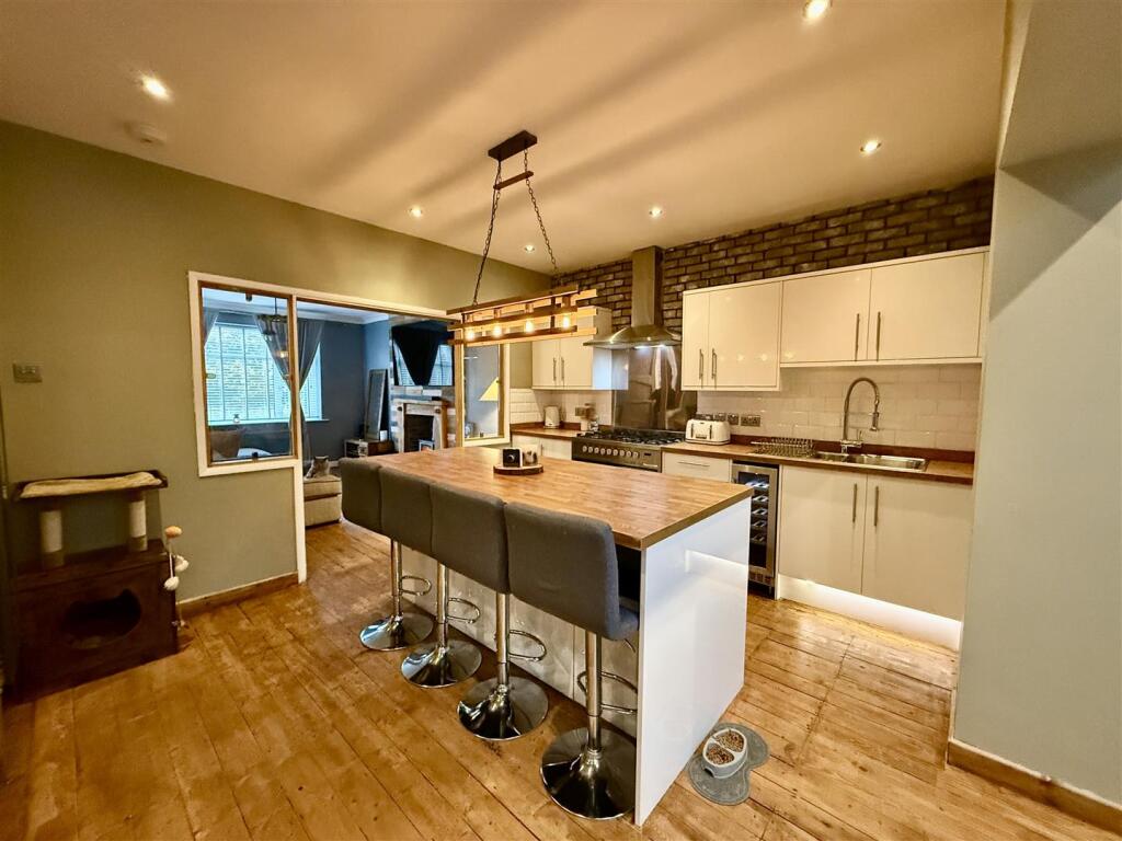 KITCHEN, DINING &amp; LIVING