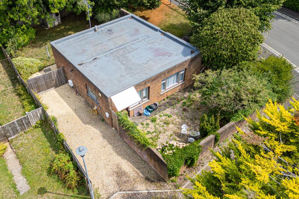 1A Shaplands, Stoke Bishop, Bristol BS9 1AY | A Fr