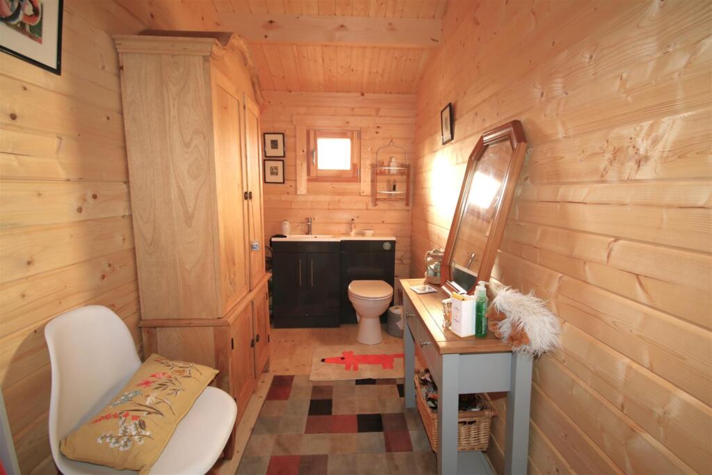 Cabin WC.JPG