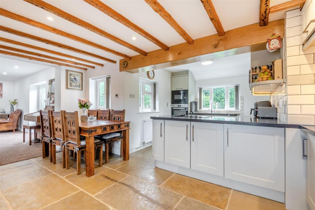 8619498-interior17.jpg