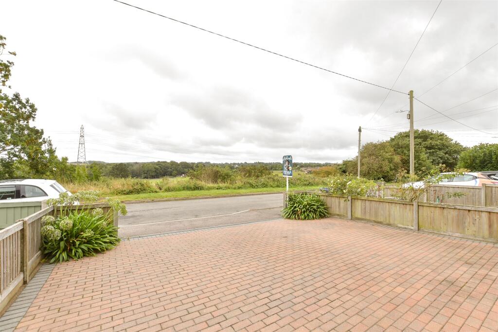 Driveway/Parking
