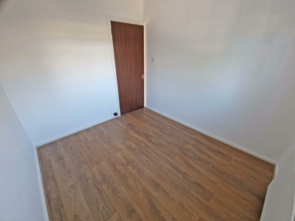 bedroom3a.jpg