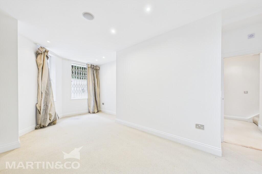 CAM01953G0-PR0096...