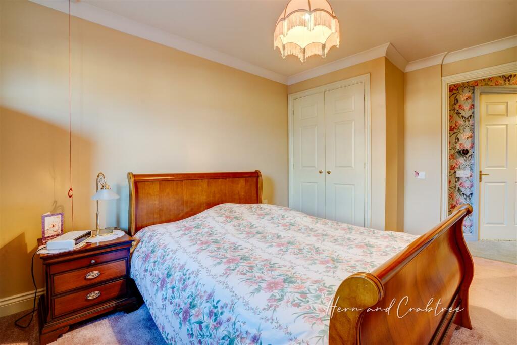 Birch Court, HernCrabtree (10).jpg