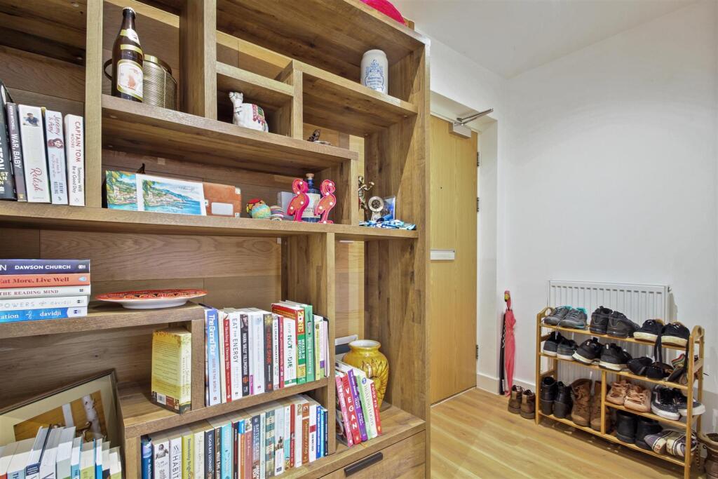 Drake House, 4-010.jpg