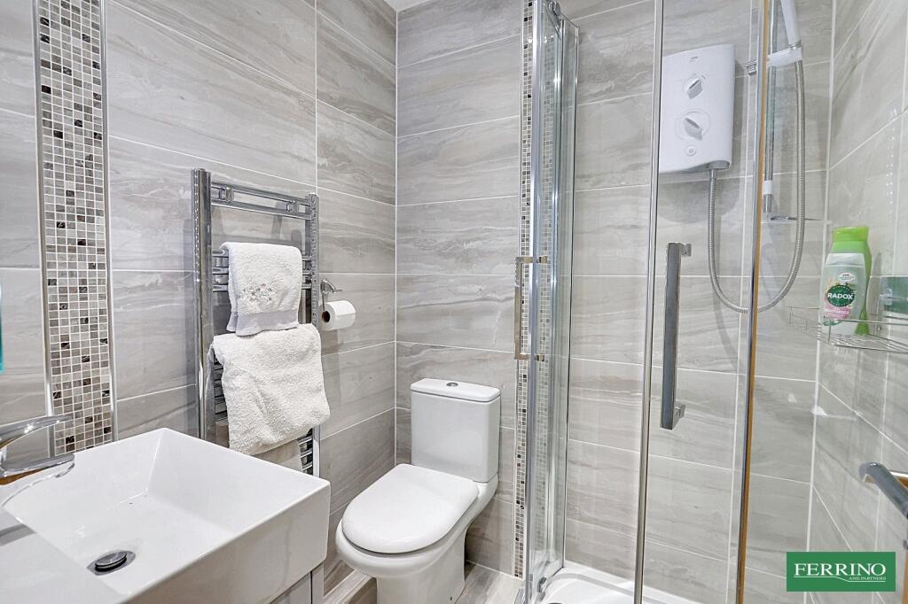 Bedroom 2 En-suite