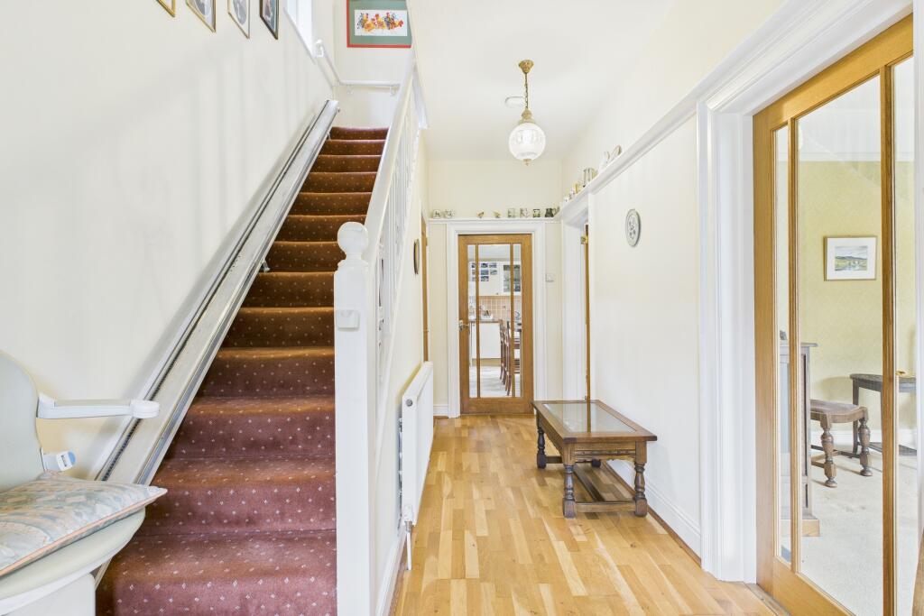 CAM04201G0-PR0075-STILL003