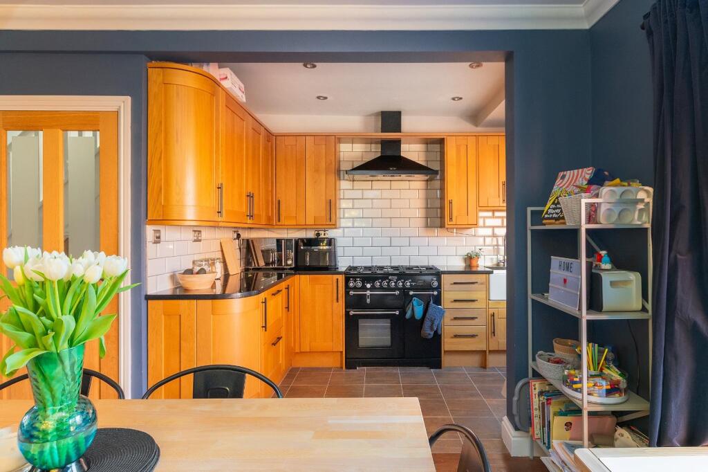 2H0S6HN - Dining Room D.jpg