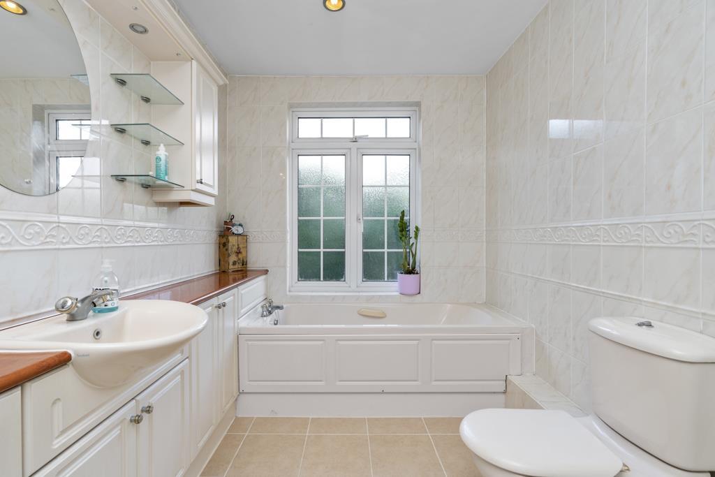 COTE &amp; CASTLE - Collingbourne Stores. SN8 3DZ - LO