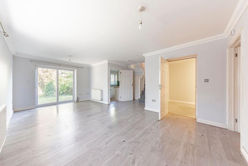 Living Room/Dining Room (1)