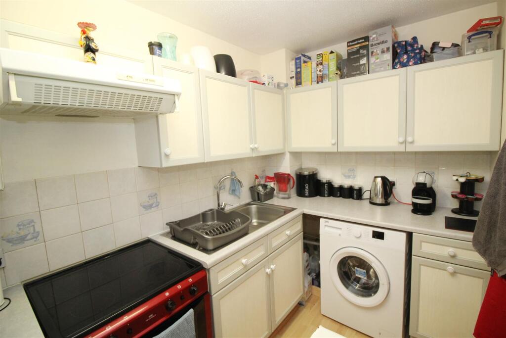 Kitchen.JPG