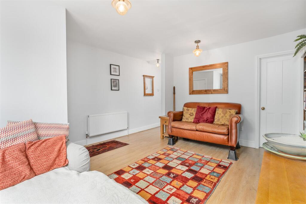 12 Crouch Street, Banbury-6.jpg