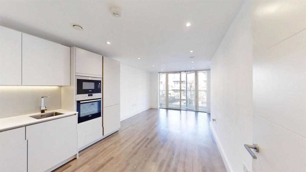 4-Gaumont-Place-Streatham-Hill-London-SW2-03092025
