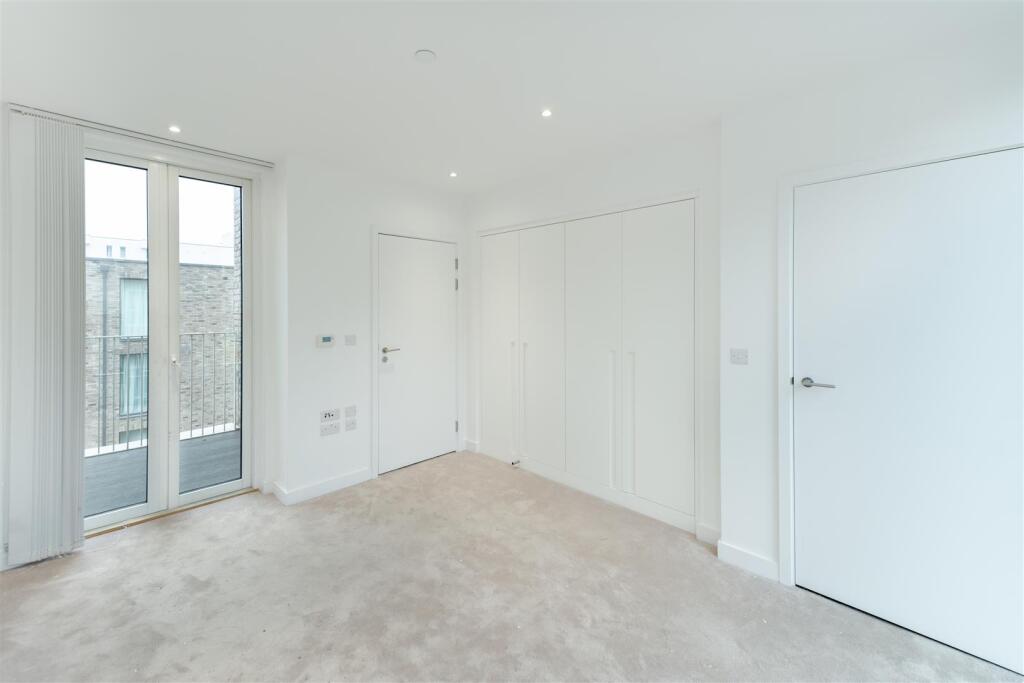 Bedroom 4          .jpg