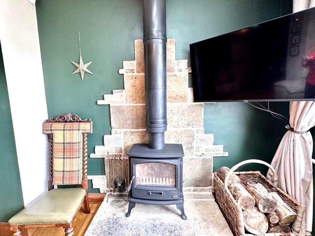 WOOD BURNING STOVE