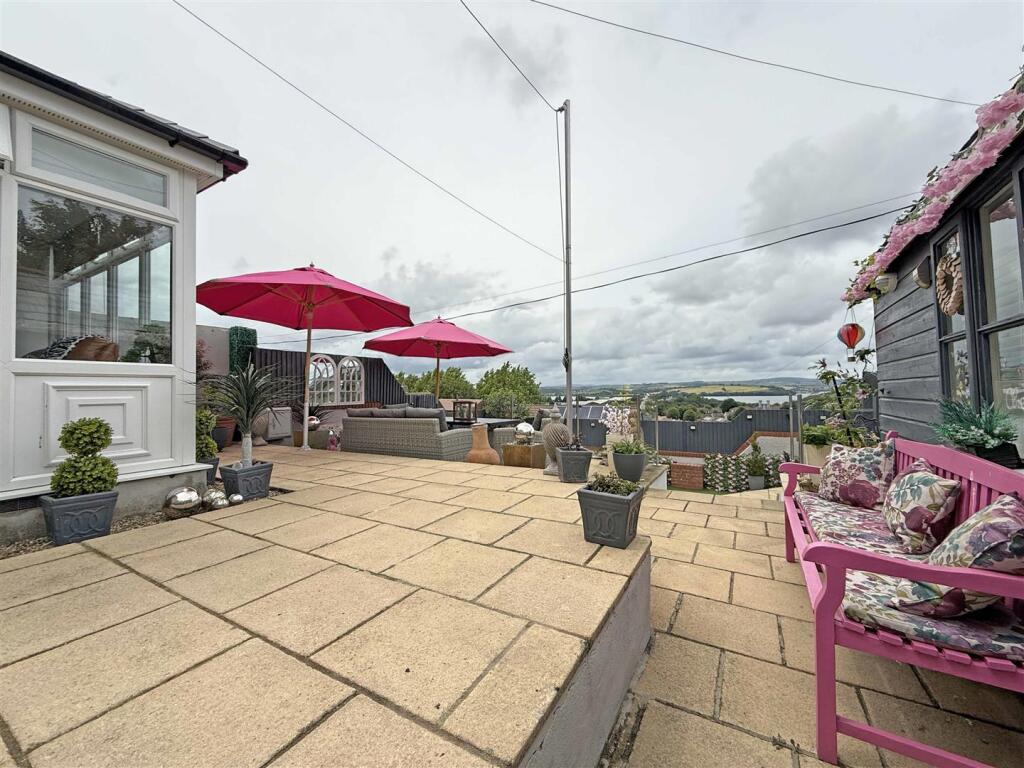 Hawkinge Gardens 34 - Patio Two.jpg