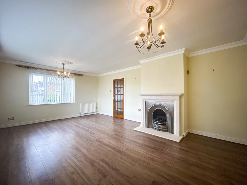 Lounge / Dining Room