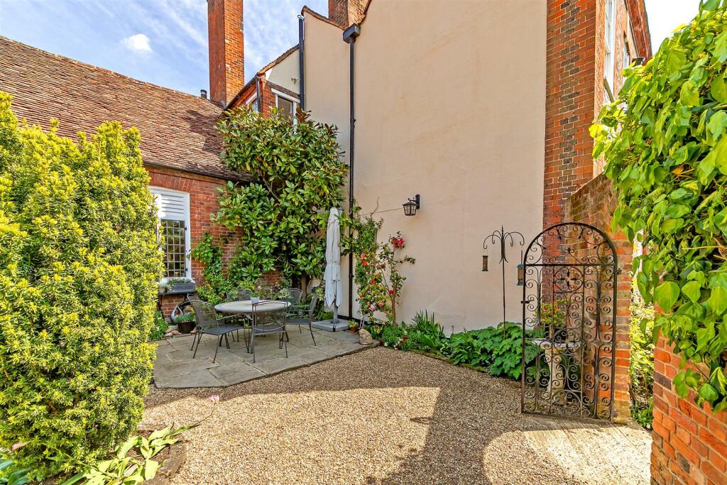 ManorGardenHouse_May24-65.jpg