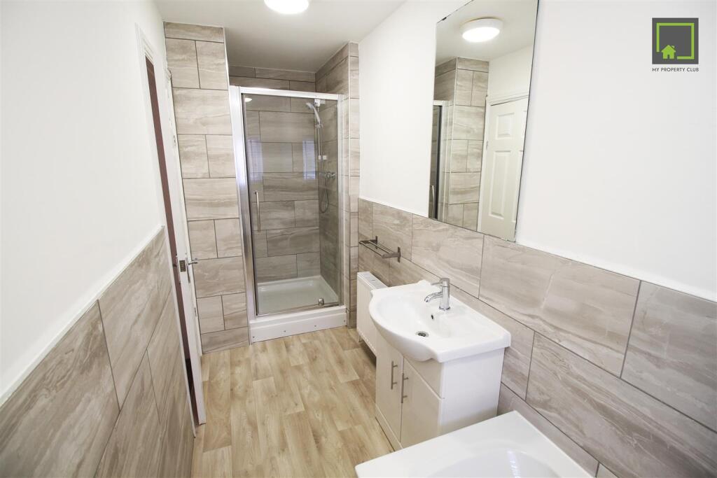 Bathroom,.jpg