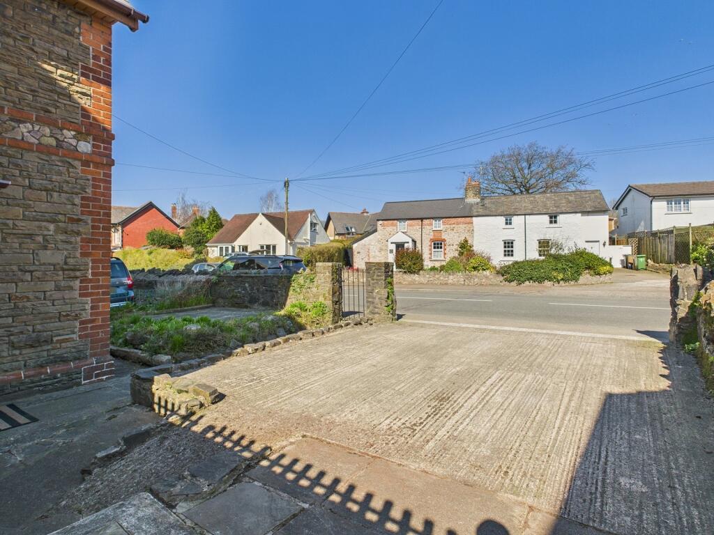 Driveway &amp; Front Entrance