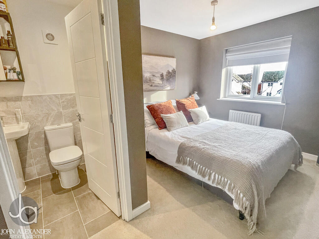 20251128_10540308...