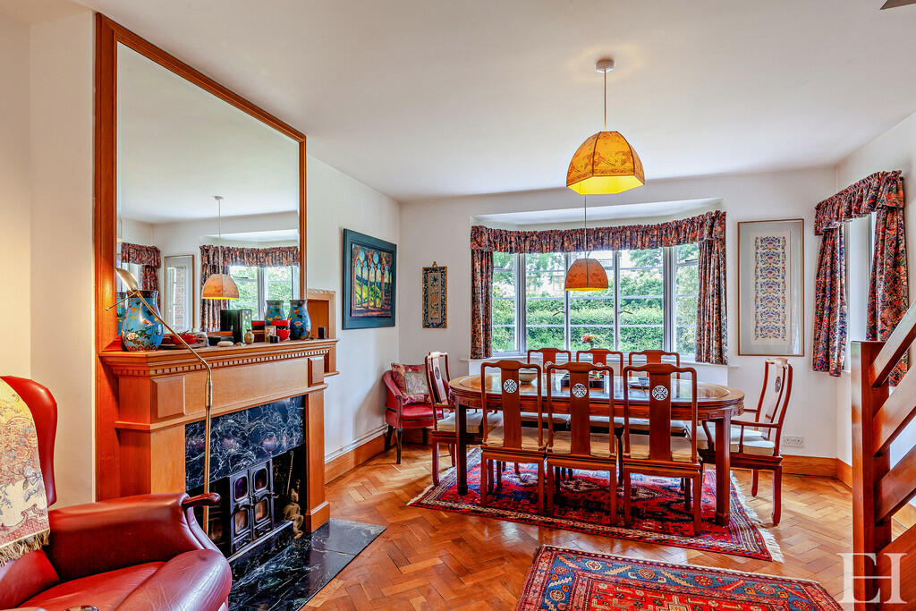 8601488-interiorW...