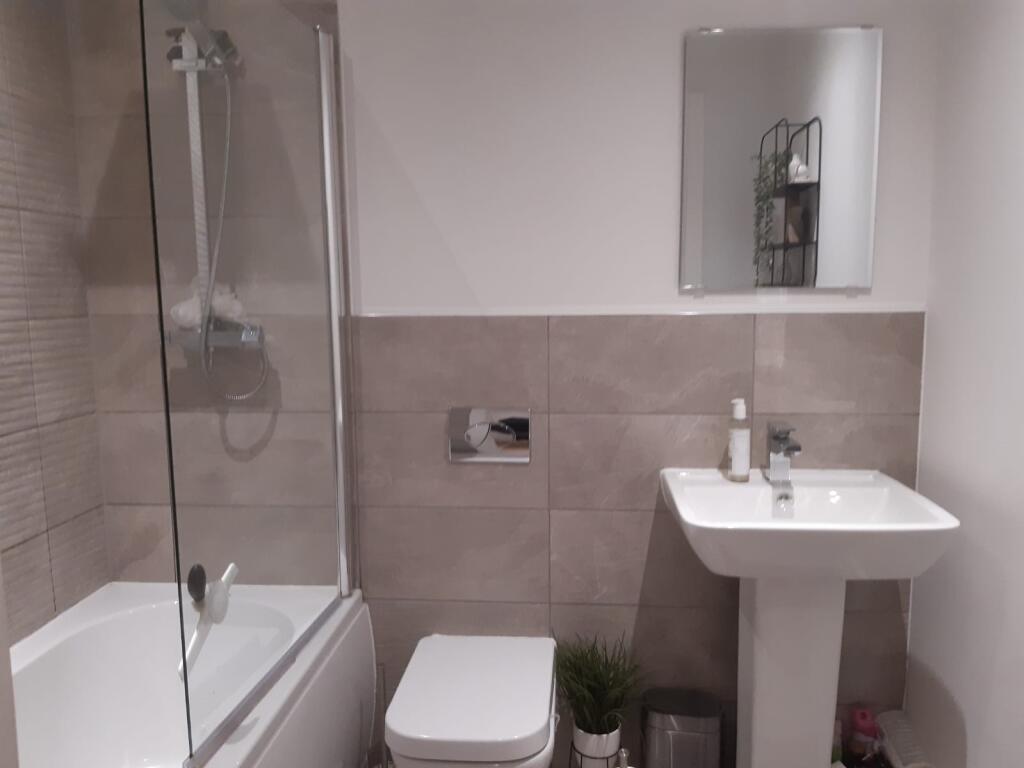 En-suite Bathroom