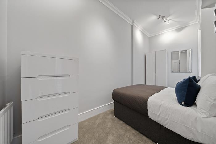 Flat 2, Dukes lane Mansions W8 4JP-Low Res-6.jpg