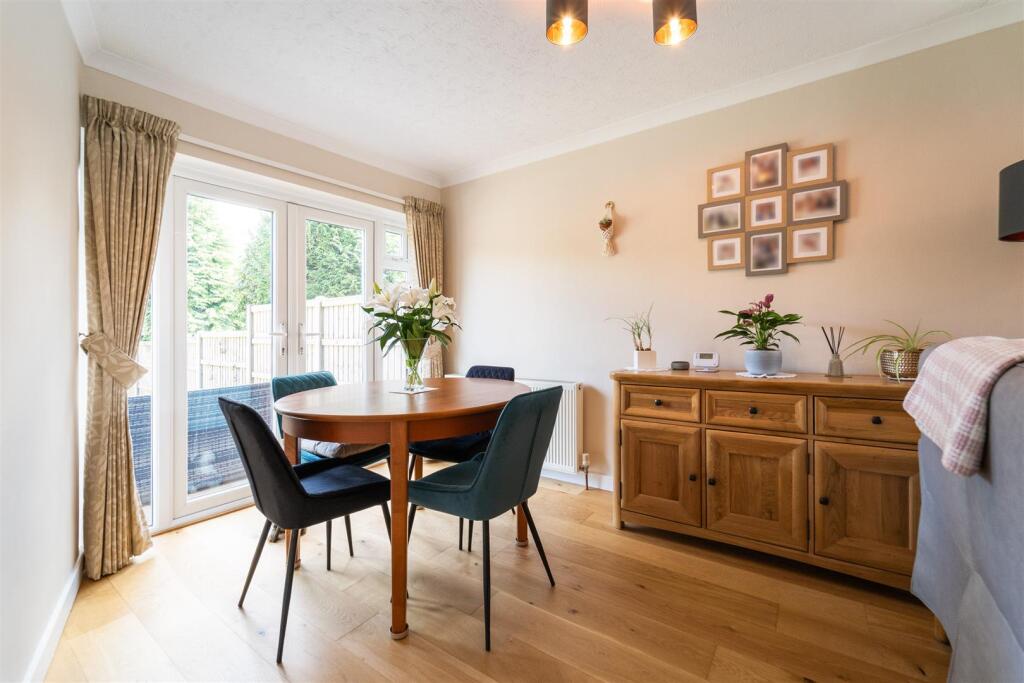 41 Mollington Crescent, Shirley, B90 3RQ_15.jpg