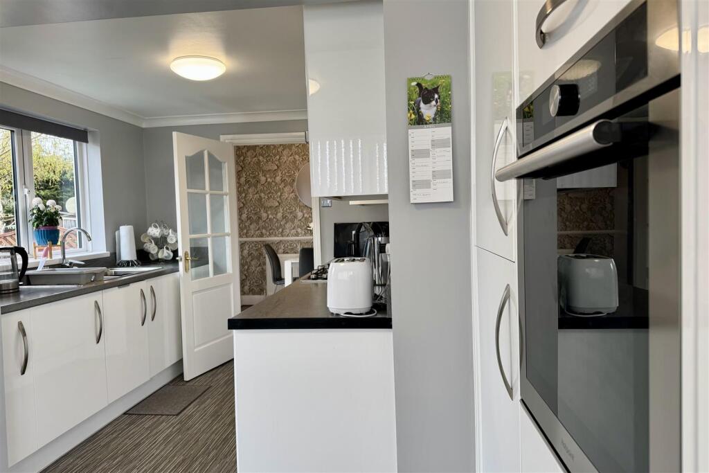 Kitchen Breakfast Room