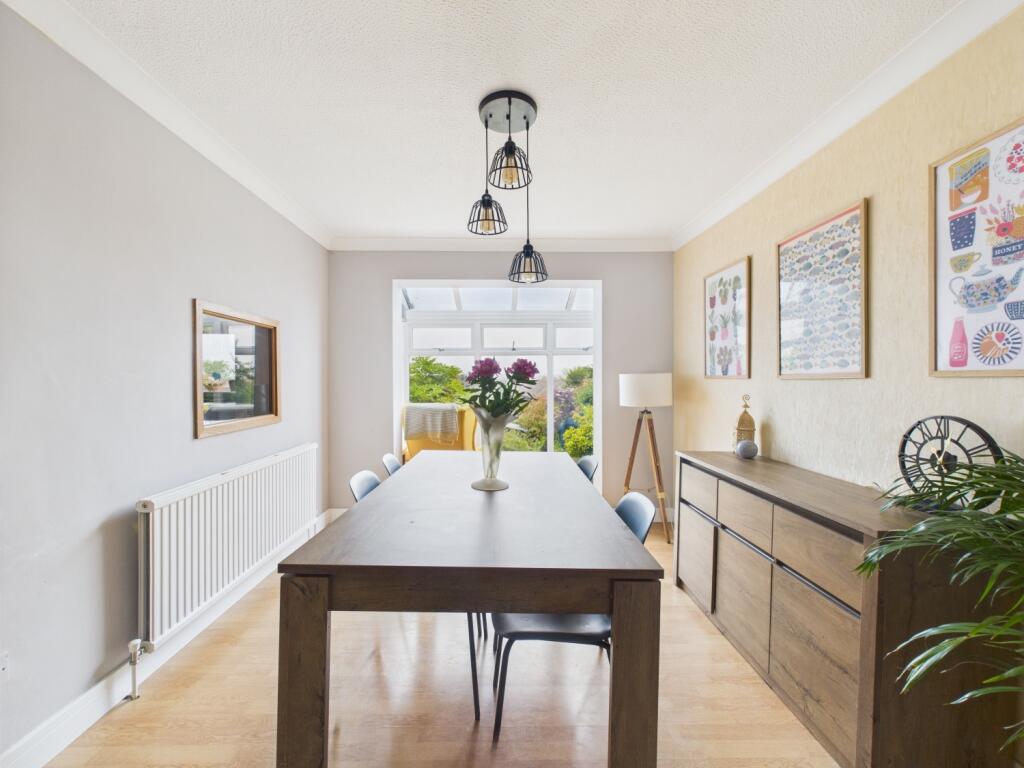 CAM04922G0-PR0032-STILL010