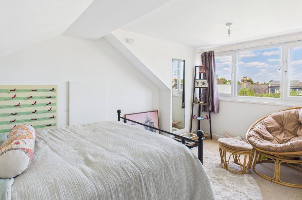 CAM02545G0-PR0440-STILL015