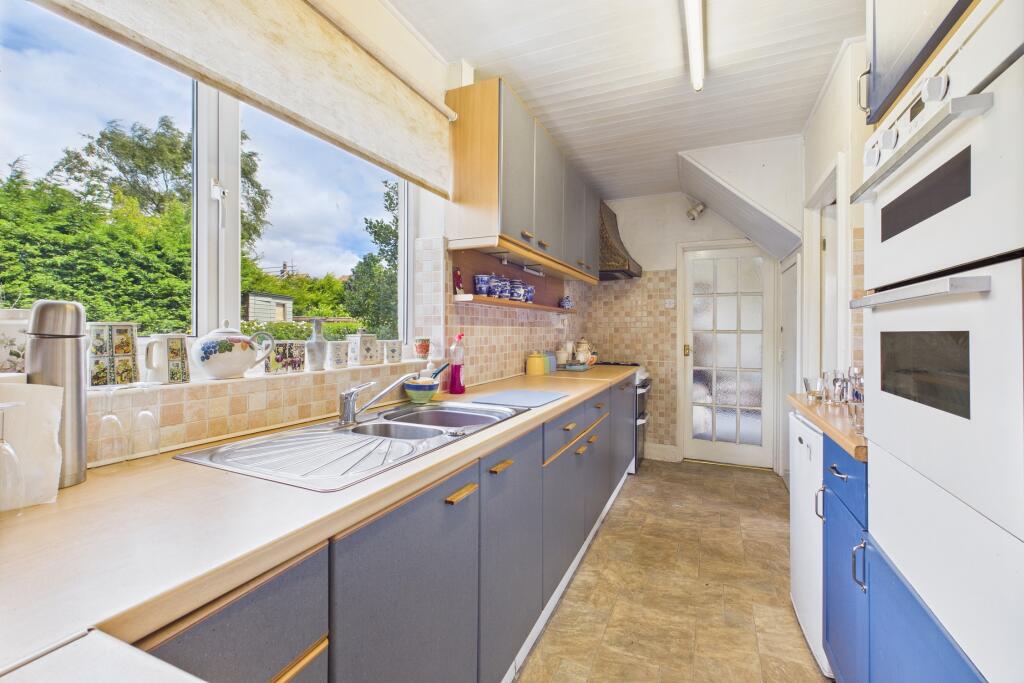 CAM04201G0-PR0097-STILL003