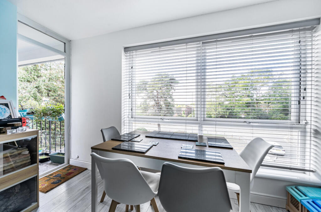 1345646-14-68b017...