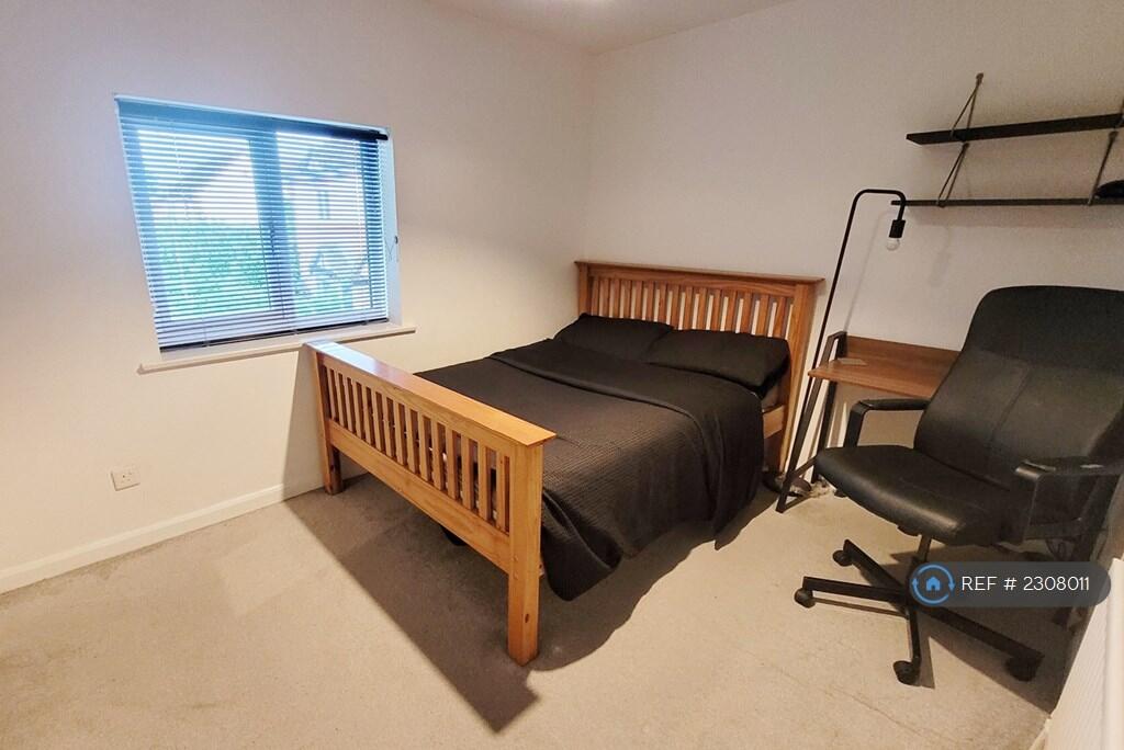 Double Sized Bedroom