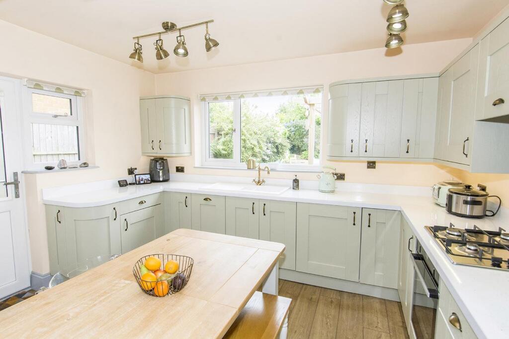 (Kitchen Area Photo)