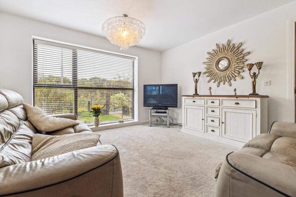 Living Room (Grnd)
