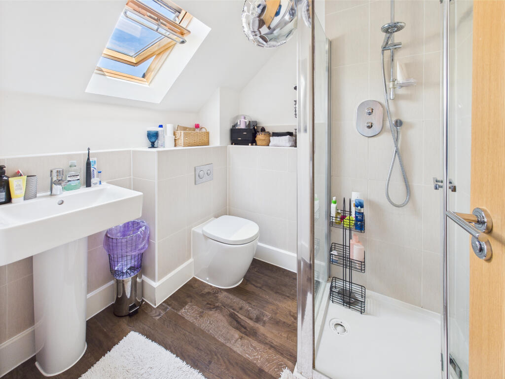 En Suite 2