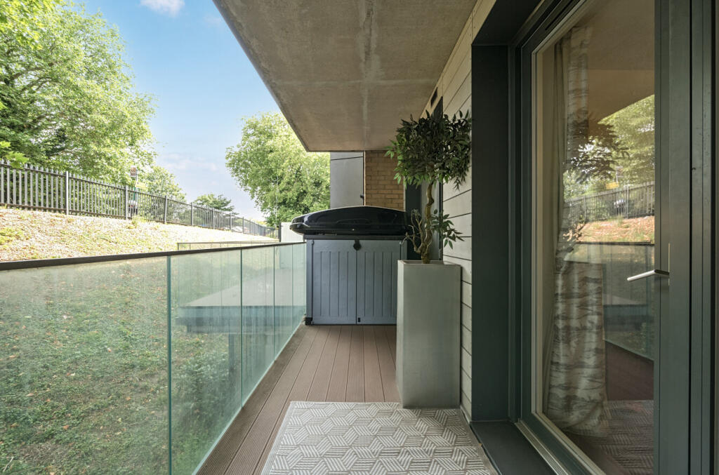 1319824-17-6867c8...