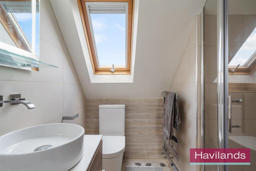 Lindal Cresent-3.jpg