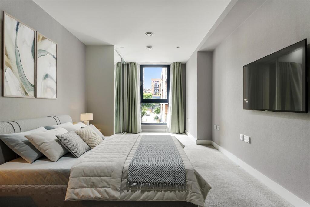 Bed-1-Dalston-Lane-1 complete.jpg