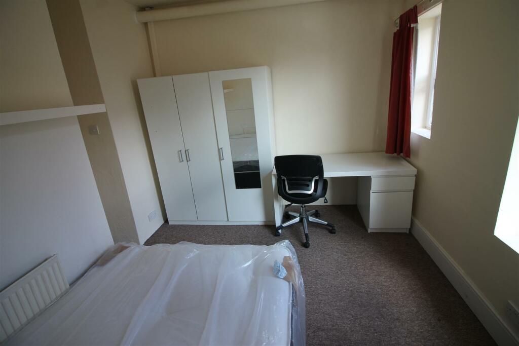 68RPA- Bedroom 4.1.JPG